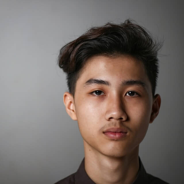 Portrait of [Sample] Alex Kim — [Sample] Owner, Driftwood Houseboats